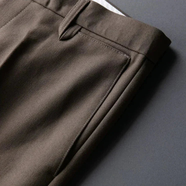 Calça de Alfaiataria Masculina Monzatti MZ055 em corte slim fit.