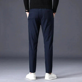 Calça Social Masculina Monzatti MZ067 em tecido premium, corte slim fit.