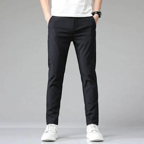 Calça Social Masculina Monzatti MZ067 em tecido premium, corte slim fit.