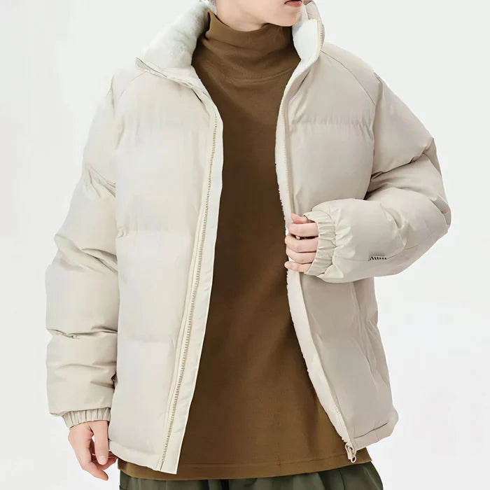Jaqueta Bobojaco Masculina Monzatti MZ157 em fundo neutro, destacando seu design elegante e versátil.